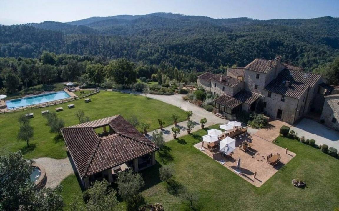 Monticiano Villa | 1000 m² Villa ∙ 14 bedrooms ∙ 28 guests
