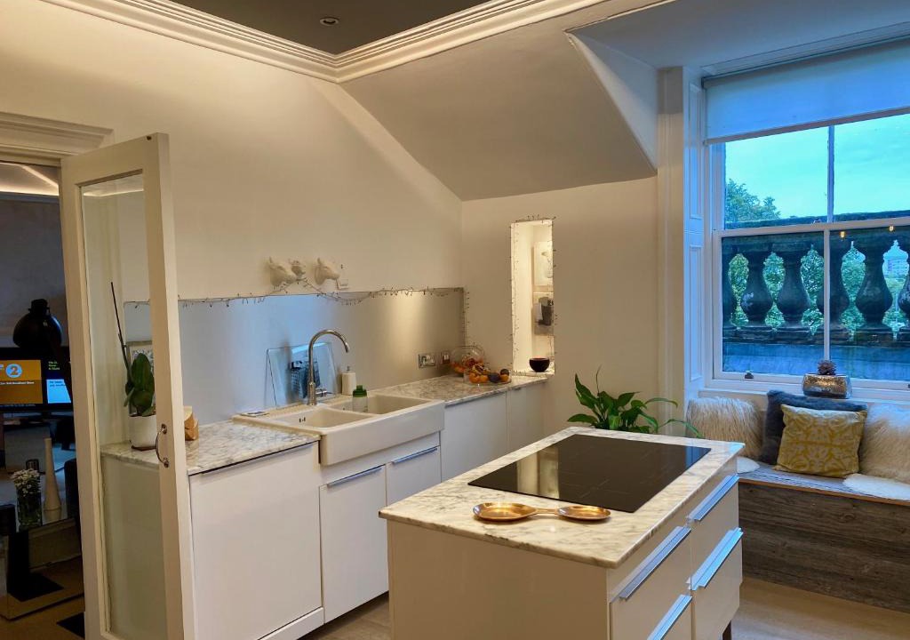 Kelvinbridge Apartment | 11 Lynedoch Crescent