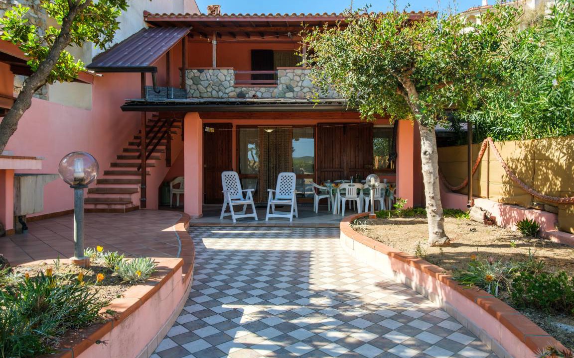 Torre dei Corsari House | 110 m² House ∙ 5 bedrooms ∙ 10 guests
