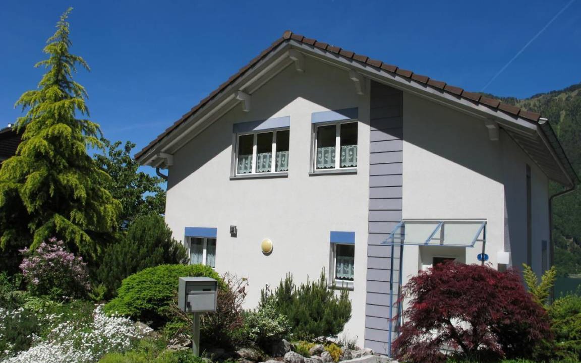 Ruetli House | 110 m² House ∙ 3 bedrooms ∙ 6 guests