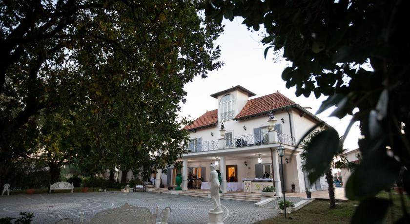 Zona XXVI Castel di Decima Bed & Breakfast | 140 m² Bed and breakfast ∙ 10 guests