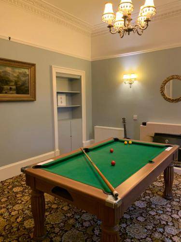 Hunspow House | 200 m² House ∙ 4 bedrooms ∙ 9 guests