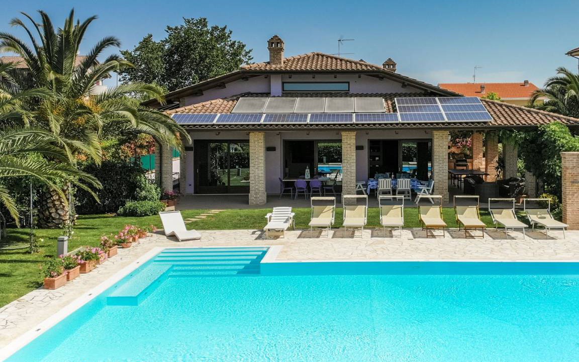 San Costanzo Villa | 250 m² Villa ∙ 3 bedrooms ∙ 9 guests