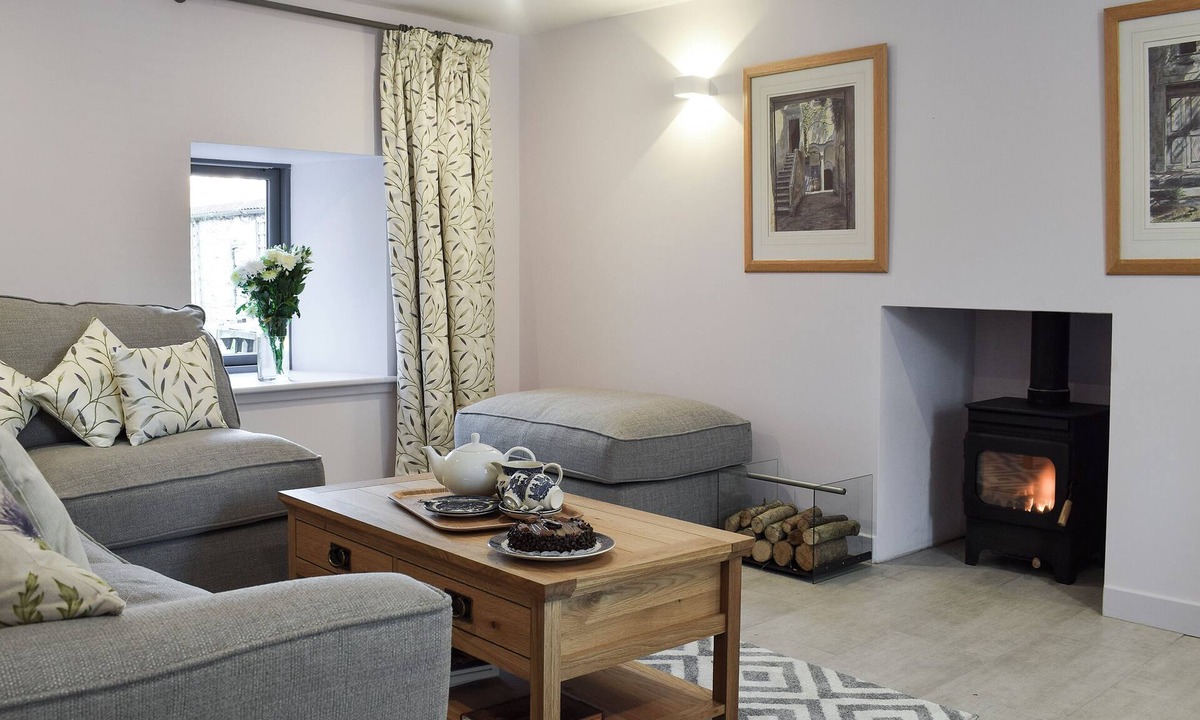 Muthill Cottage | 3 bedroom accommodation in Muthill, near Crieff