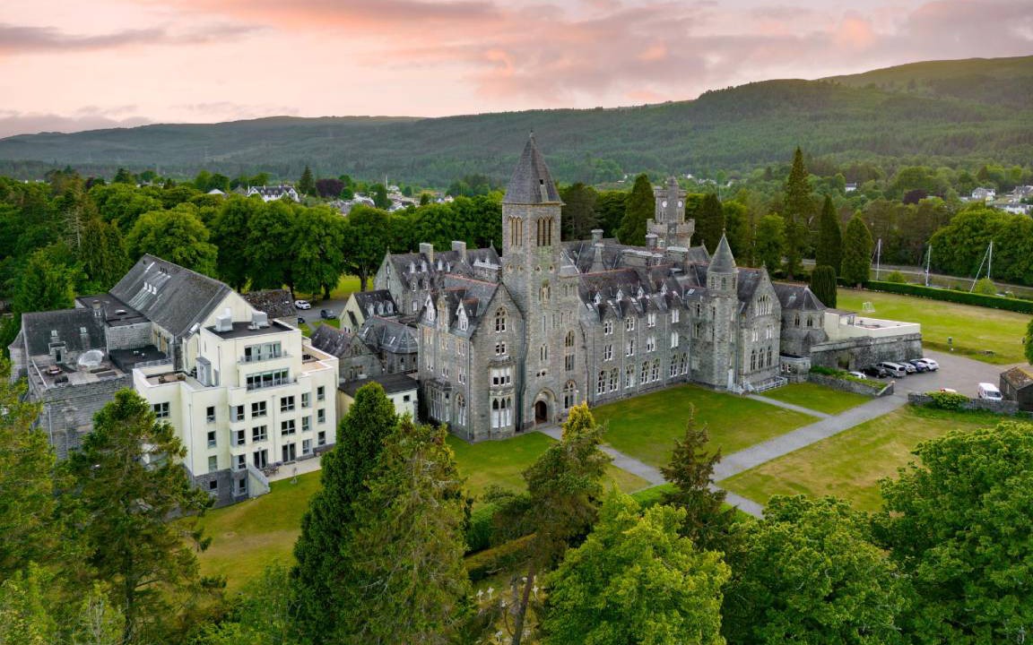 Fort Augustus House | 312 m² House ∙ 3 bedrooms ∙ 10 guests