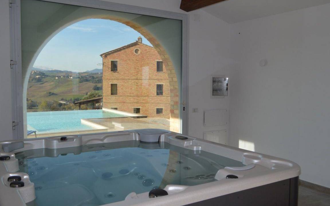 Loro Piceno House | 350 m² House ∙ 6 bedrooms ∙ 12 guests