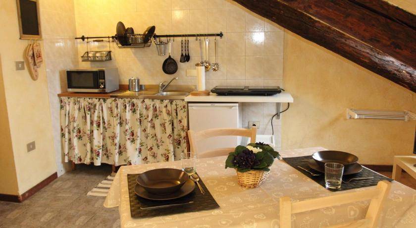 Roman Quarter Apartment | 36 m² Apartment ∙ 127 guests