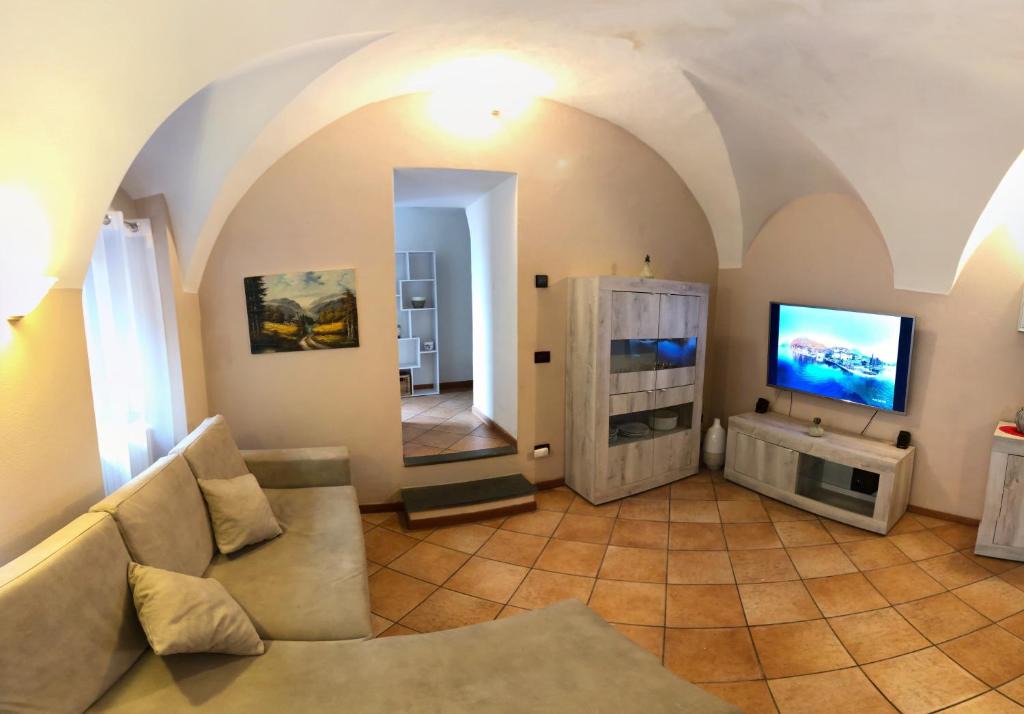 Marone House | 37 Iseo Lake A&A