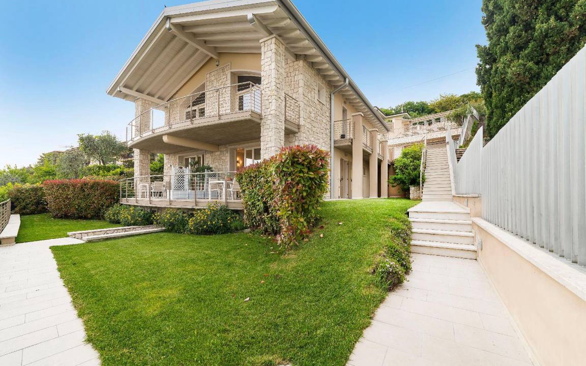 Albisano Apartment | 70 m² Apartment ∙ 2 bedrooms ∙ 4 guests