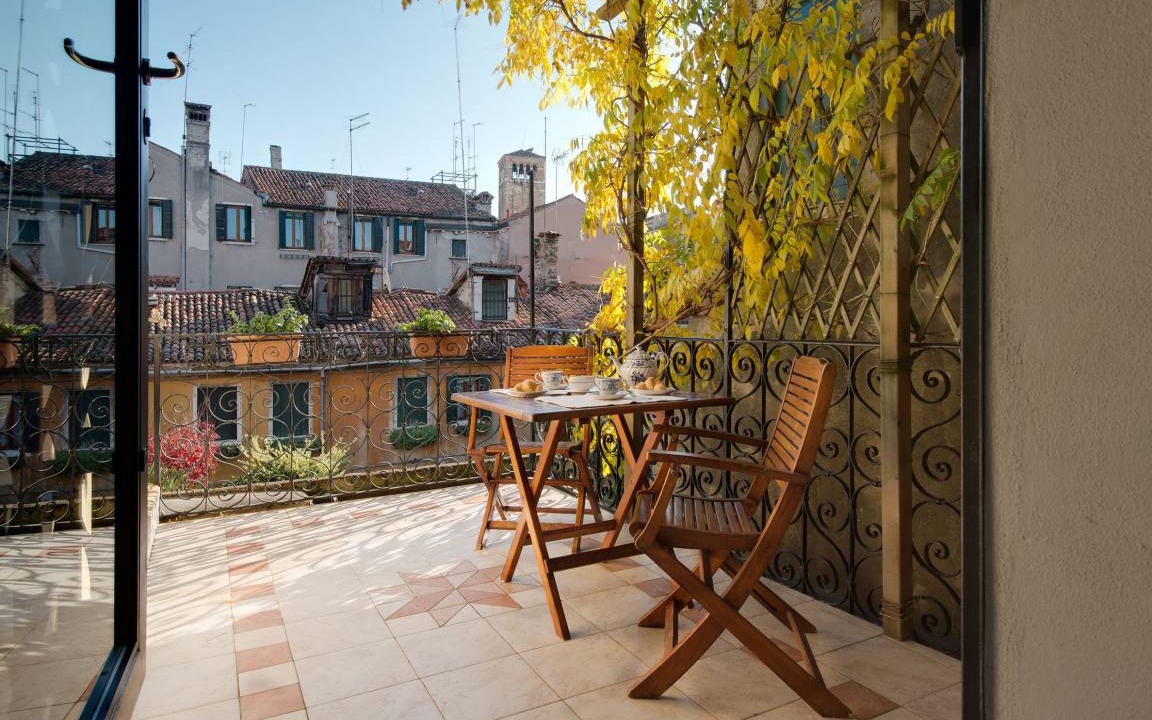 Santa Croce Apartment | 70 m² Apartment ∙ 2 bedrooms ∙ 4 guests