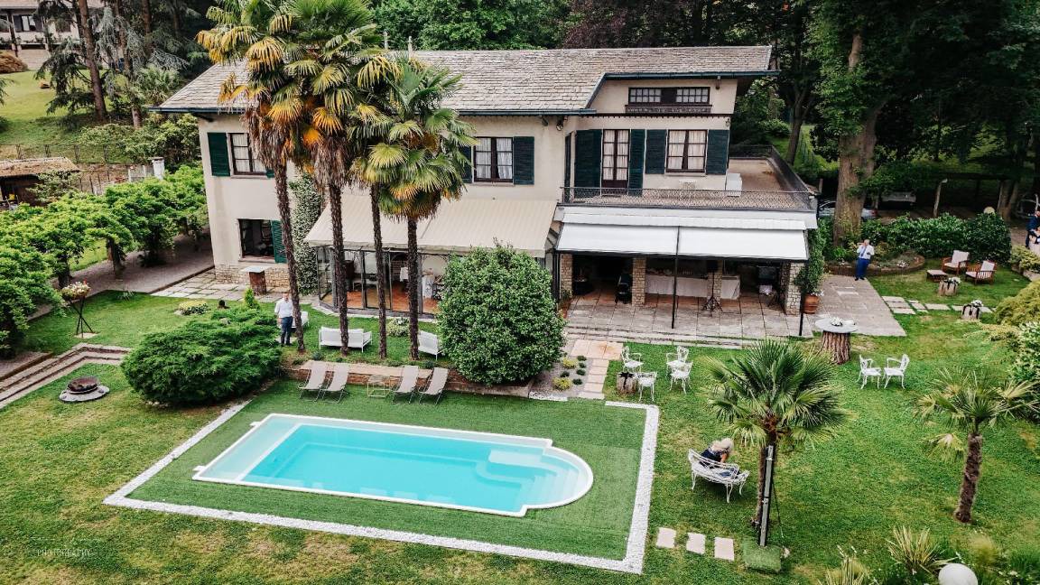 Sirtori House | 700 m² House ∙ 6 bedrooms ∙ 11 guests