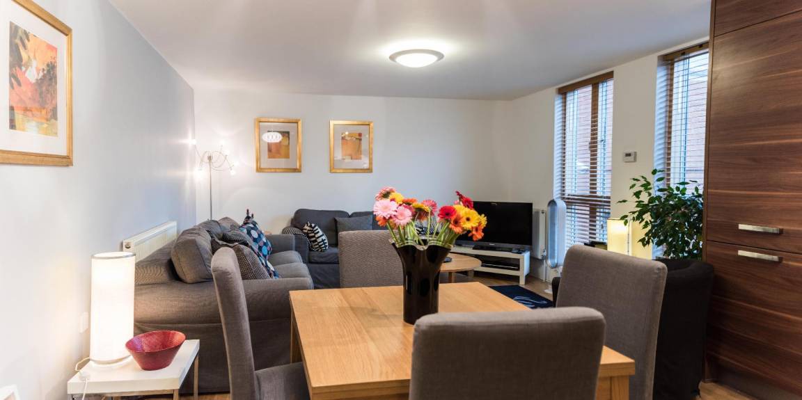 Greenwich West Apartment | 80 m² Apartment ∙ 2 bedrooms ∙ 4 guests