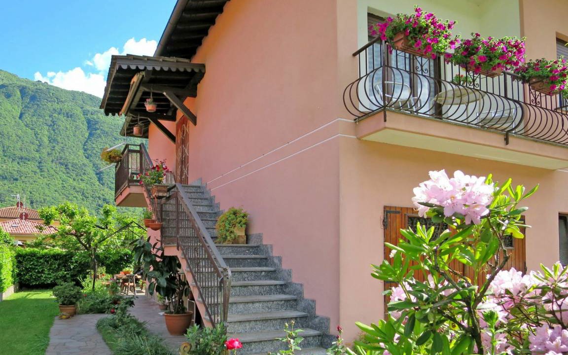 Porlezza Apartment | 80 m² Apartment ∙ 2 bedrooms ∙ 5 guests