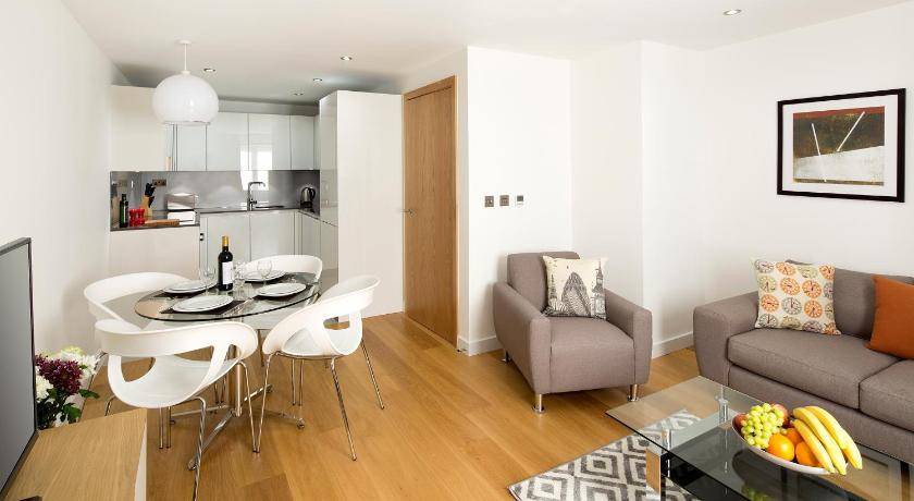 Tower Hill Apartment | 80 m² Apartment ∙ 3 bedrooms ∙ 127 guests