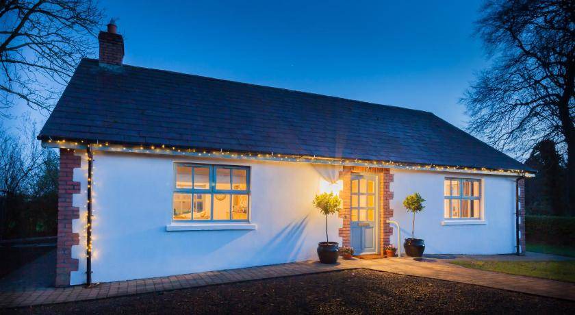 Randalstown Villa | 84 m² Villa ∙ 2 bedrooms ∙ 6 guests