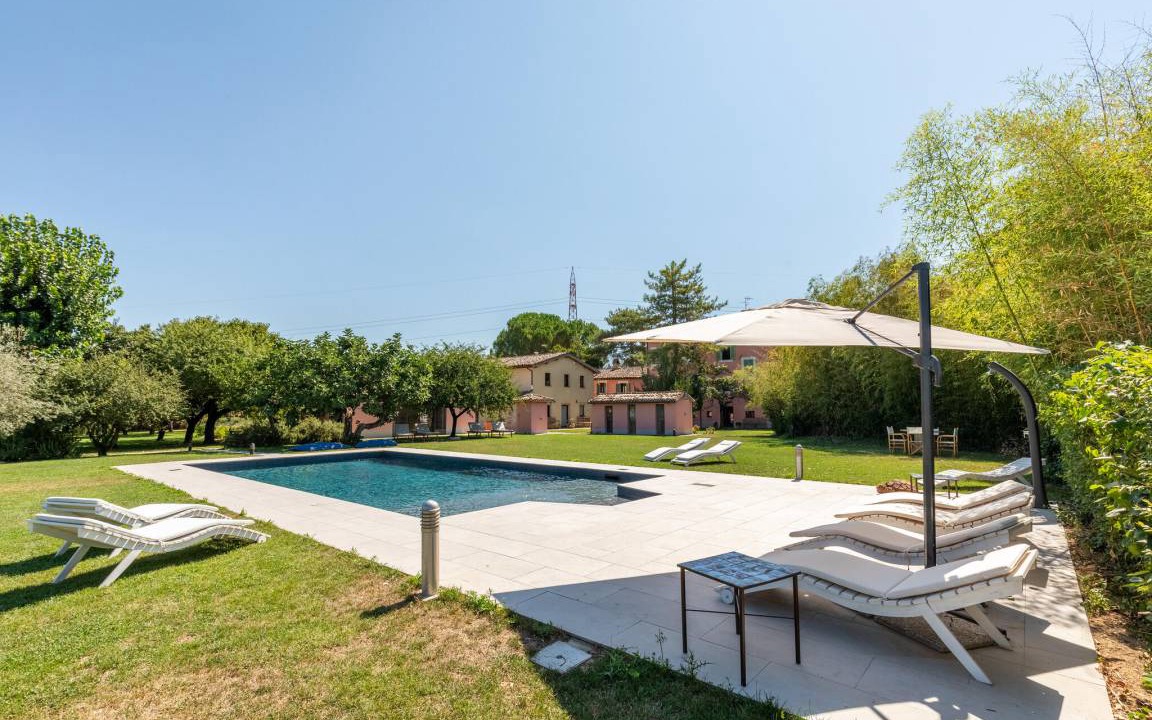 San Brizio House | 900 m² House ∙ 5 bedrooms ∙ 10 guests