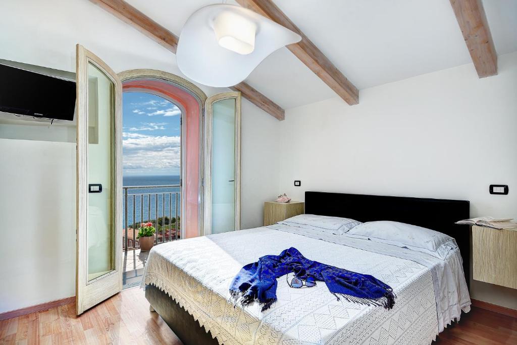 Acquamarina | Marina del Cantone