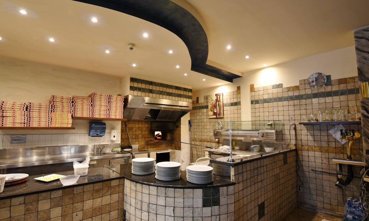 Pomezia Hotel | Albergo Al Castello