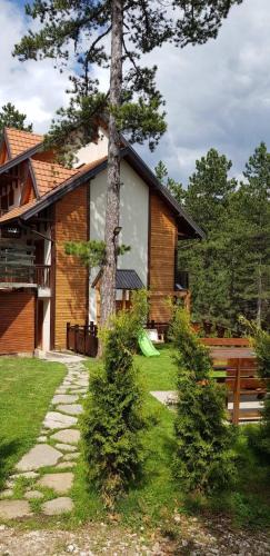 Kremna Cabin | Apartmani Sredojevic