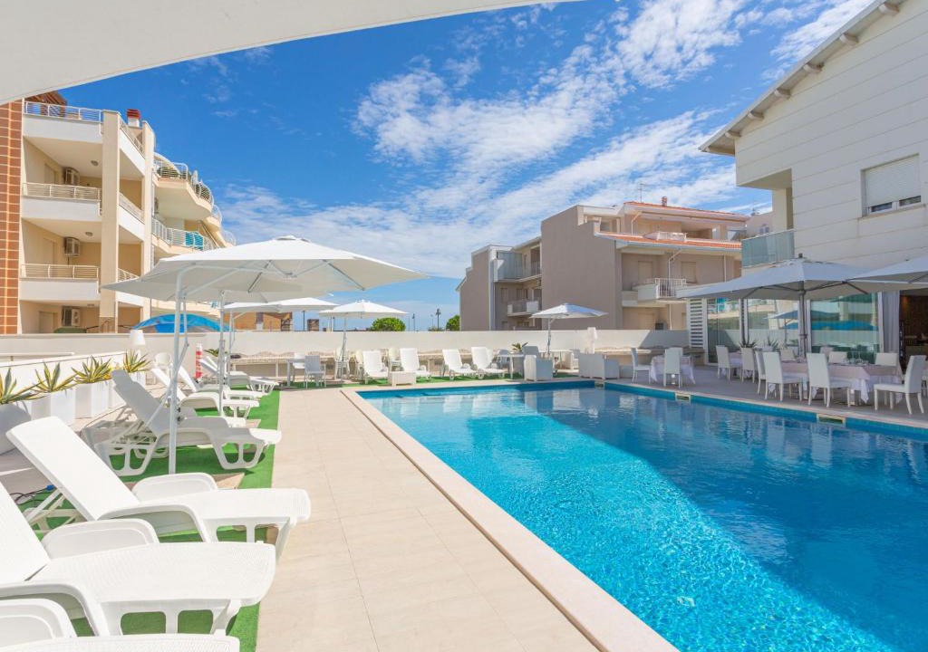 Roseto degli Abruzzi Apartment | Apartment Blue Bay Resort - RSO180 by Interhome