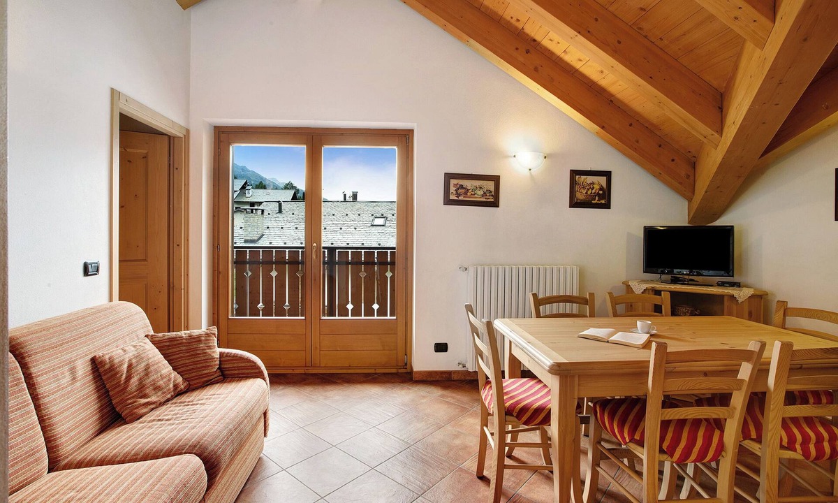 Santa Caterina Valfurva Apartment | Apartment 'Casa Michela Trilocale Mansardato' with Mountain View, Shared Terrace and Wi-Fi