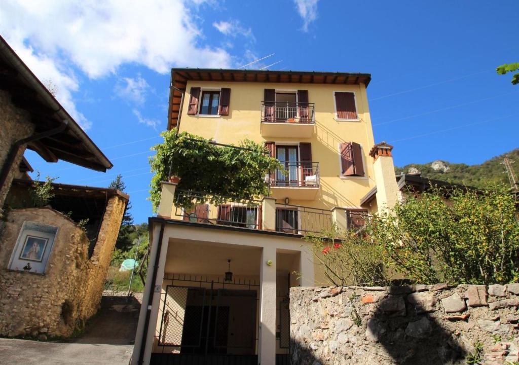 Liano-Formaga Apartment | Apartment Formaga-3 by Interhome