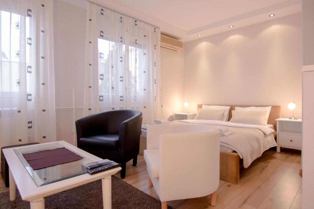 Vracar Apartment | Apartment Resavska