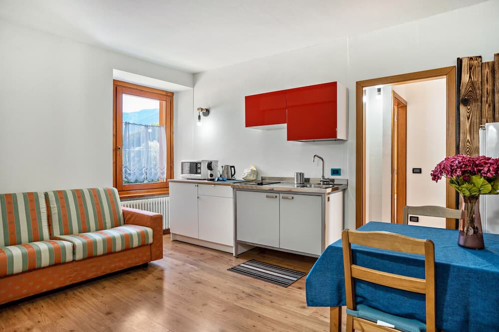 Almazzago Apartment | Apartment 'Ride Home 2' with Mountain View, Shared Garden and Wi-Fi