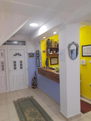 Savamala House | Apartments and Rooms L E F T RIVER Belgrade
