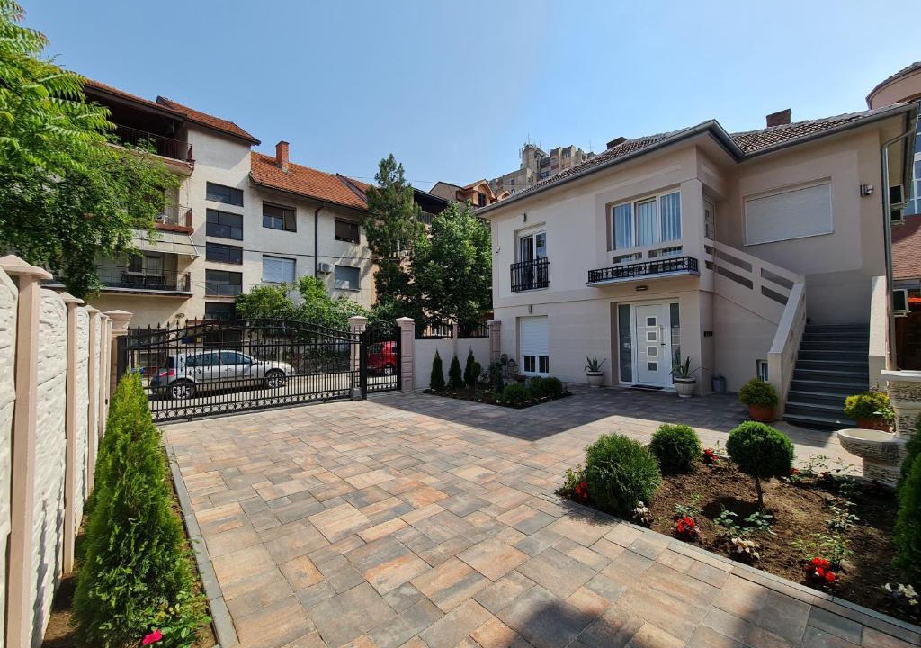 City Center Apartment | "Astor16" Apartments