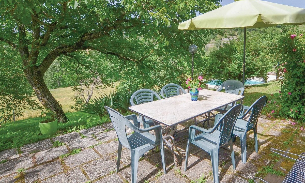 Pieve Santo Stefano Apartment | At 700 m altitude, on the southern slopes of the Apennines and about 5 km from Pieve S.