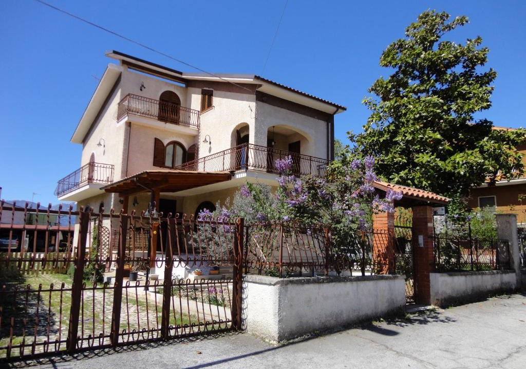 Sulmona Bed & Breakfast | B&B La Magnolia