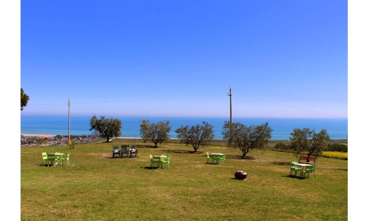 Casabianca di Fermo House | B & B The hill on the sea - The Oleandri room