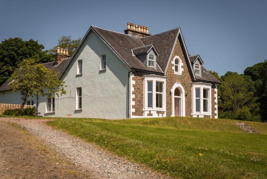 Tobermory House | Bad Daraich