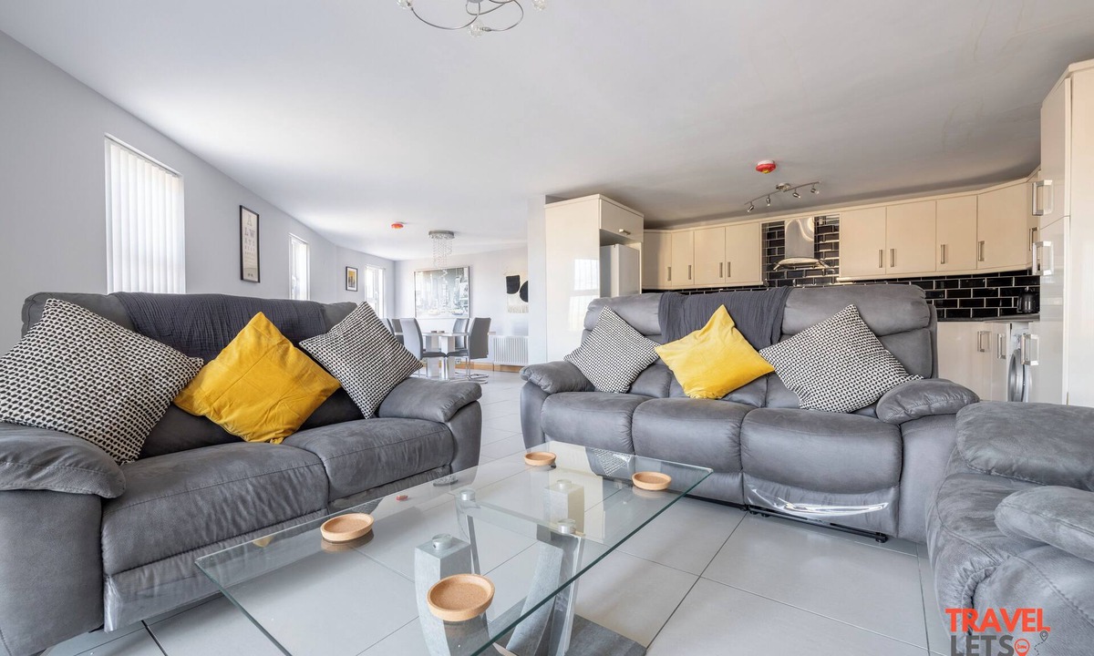 Ballygowan House | Ballygowan, Co. Down, Northern Ireland - Gourleys Hideout, 6 Guests - Contractors/Tourists/Relo