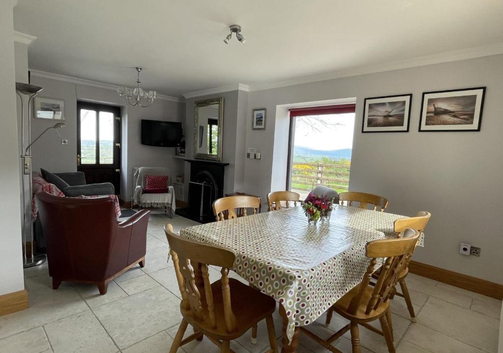 Newry House | Bar View House