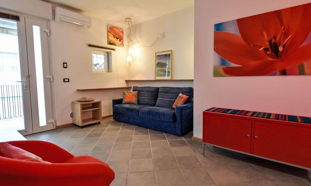 Morbegno Apartment | Beautiful apartment for 4 people with A/C, WIFI, TV and terrace