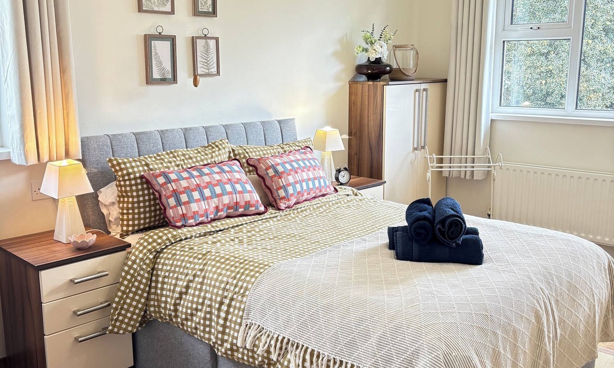 Londonderry Cottage | Benbradagh Country Cottage with Roe Valley views