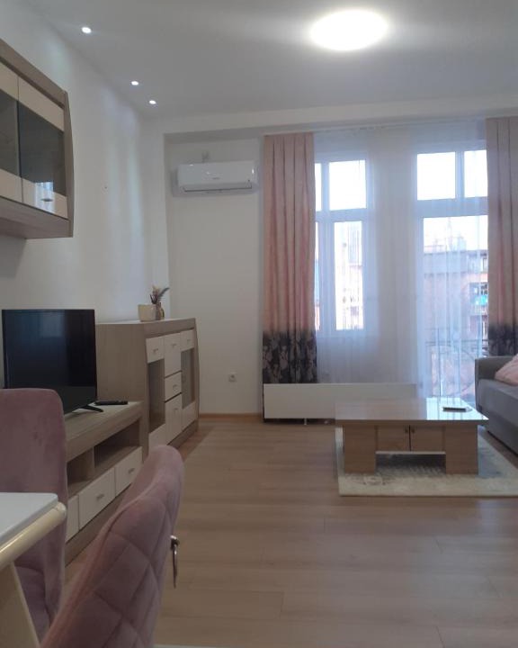 Slavija Apartment | Beograd /Slavija - fontana 70 m2