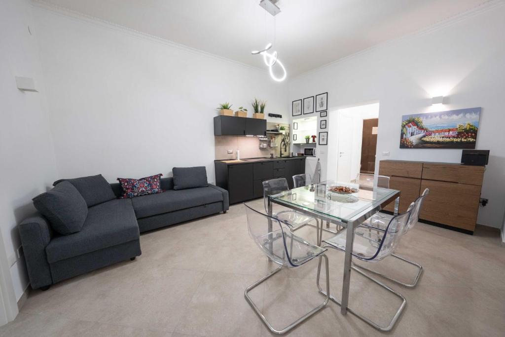 Historical Center Apartment | Best Chiaia 74 By Dimorra