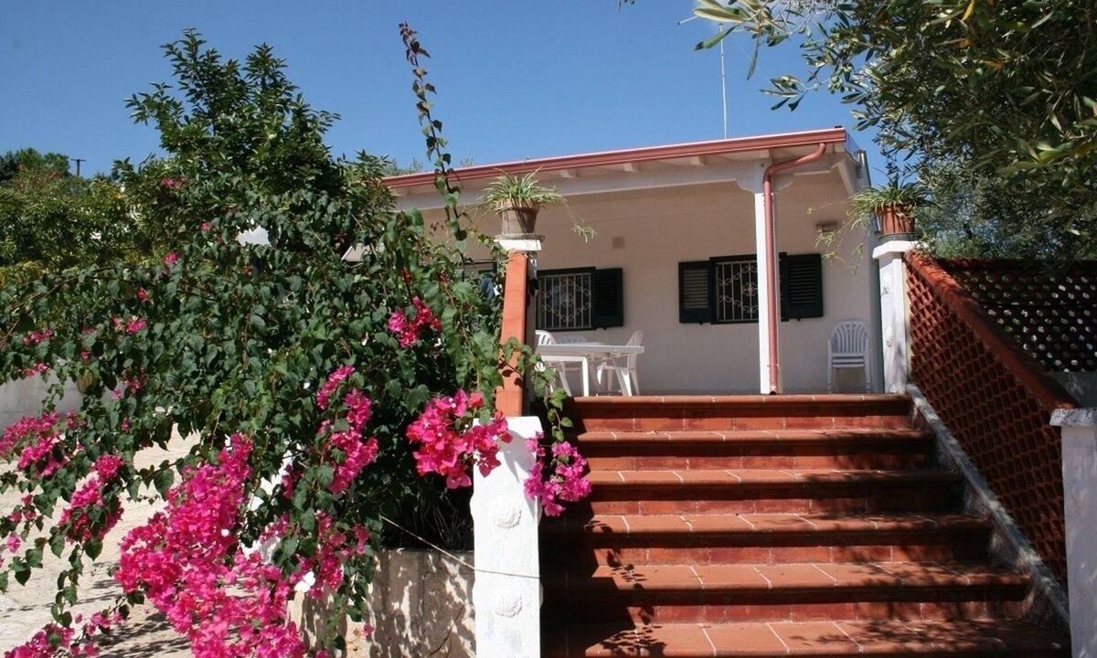 Ostuni House | Big terrace, wood oven & barbecue -7 km from the sea - pure nature - free WiFi