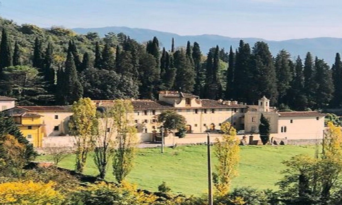 Rignano sull'Arno Villa | BOASTING THE MOST BREATHTAKING VIEWS OF ROLLINGHILLS-A RESTORED TUSCAN FARMHOUSE