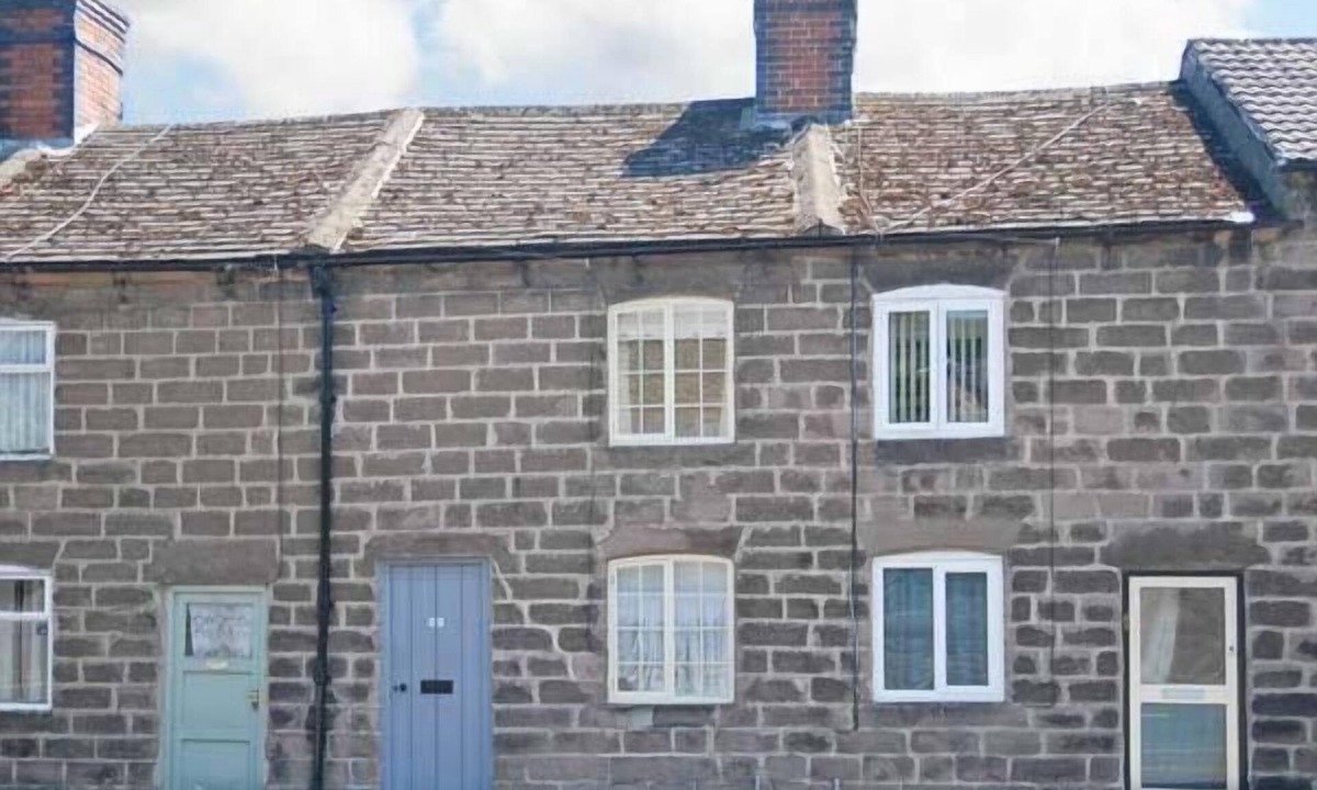 Cromford Cottage | BOBBIN COTTAGE, pet friendly, character holiday cottage in Cromford