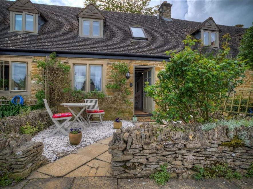 Little Rissington House | Bobble Cottage