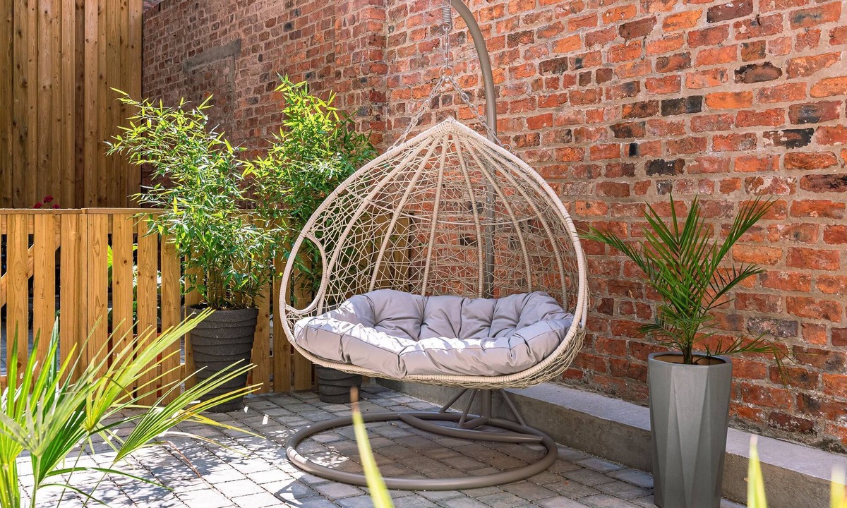 Bootham Apartment | Bootham Row Hideaway - a couples retreat that sleeps 2 guests in 1 studio