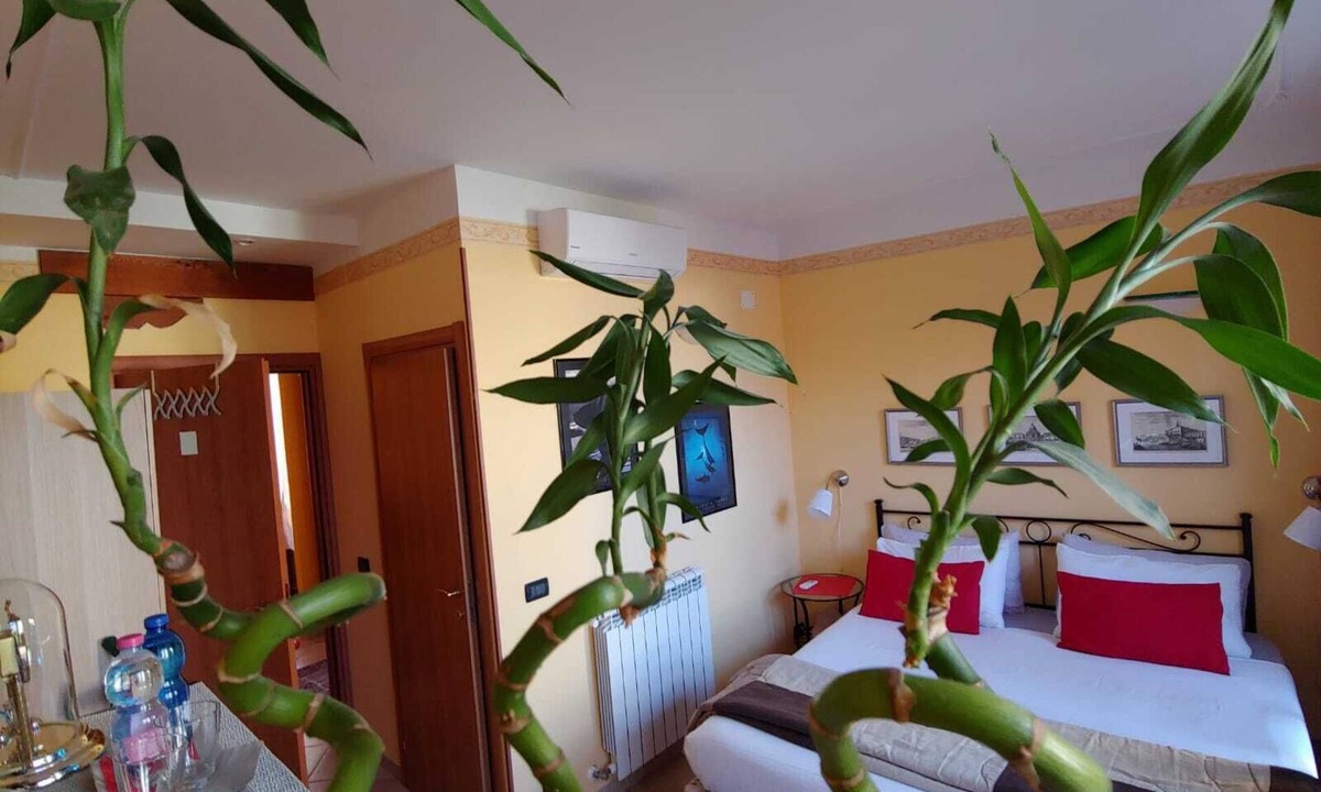 Dorsoduro House | Ca 'Barozzi - Large Red ensuite -