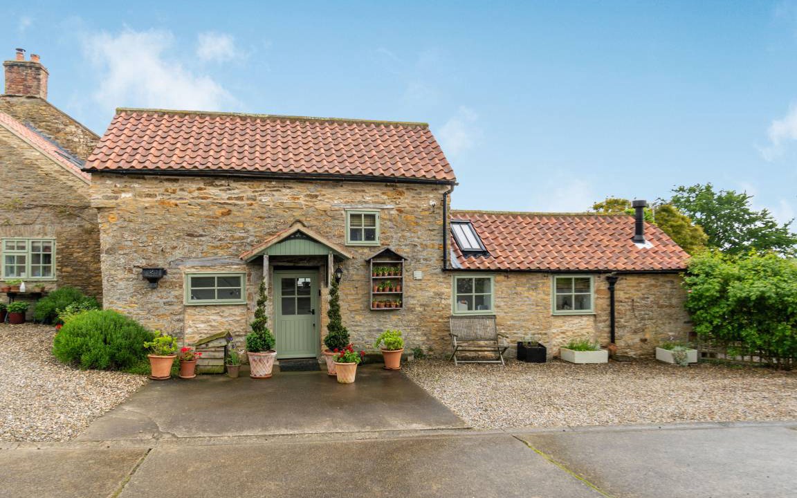 Scawton Cottage | Cabin ∙ 1 bedroom ∙ 2 guests