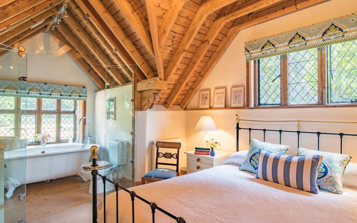 Folkestone Cottage | Cabin ∙ 2 bedrooms ∙ 4 guests