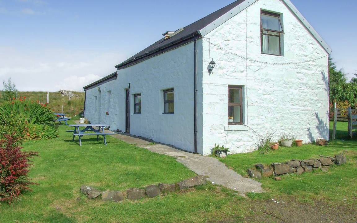 Bunessan Cottage | Cabin ∙ 2 bedrooms ∙ 4 guests