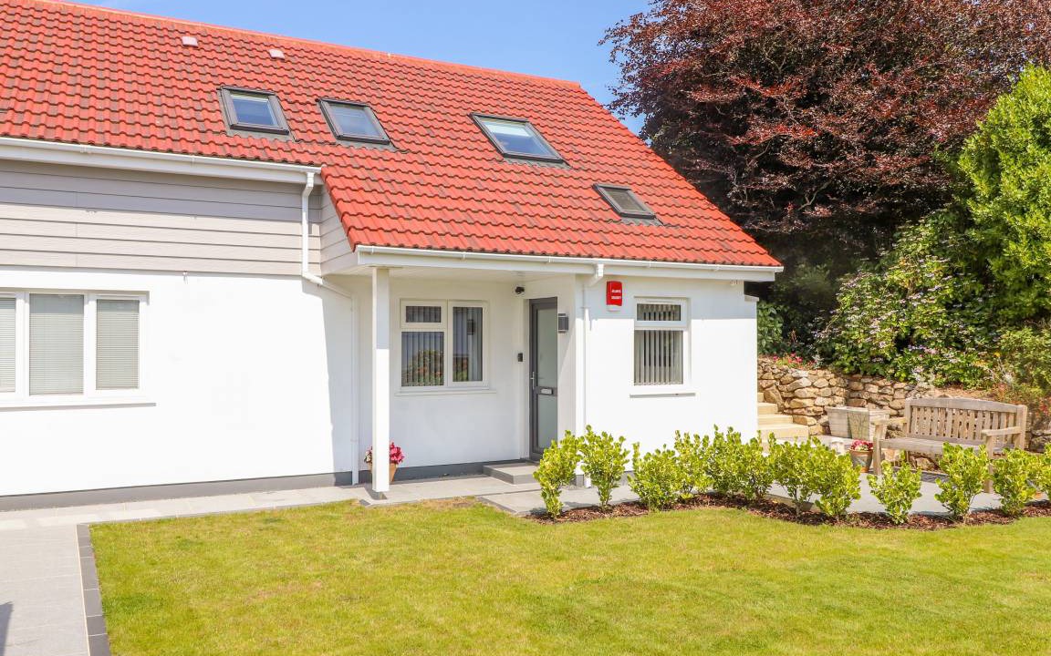 Helston Cottage | Cabin ∙ 2 bedrooms ∙ 4 guests